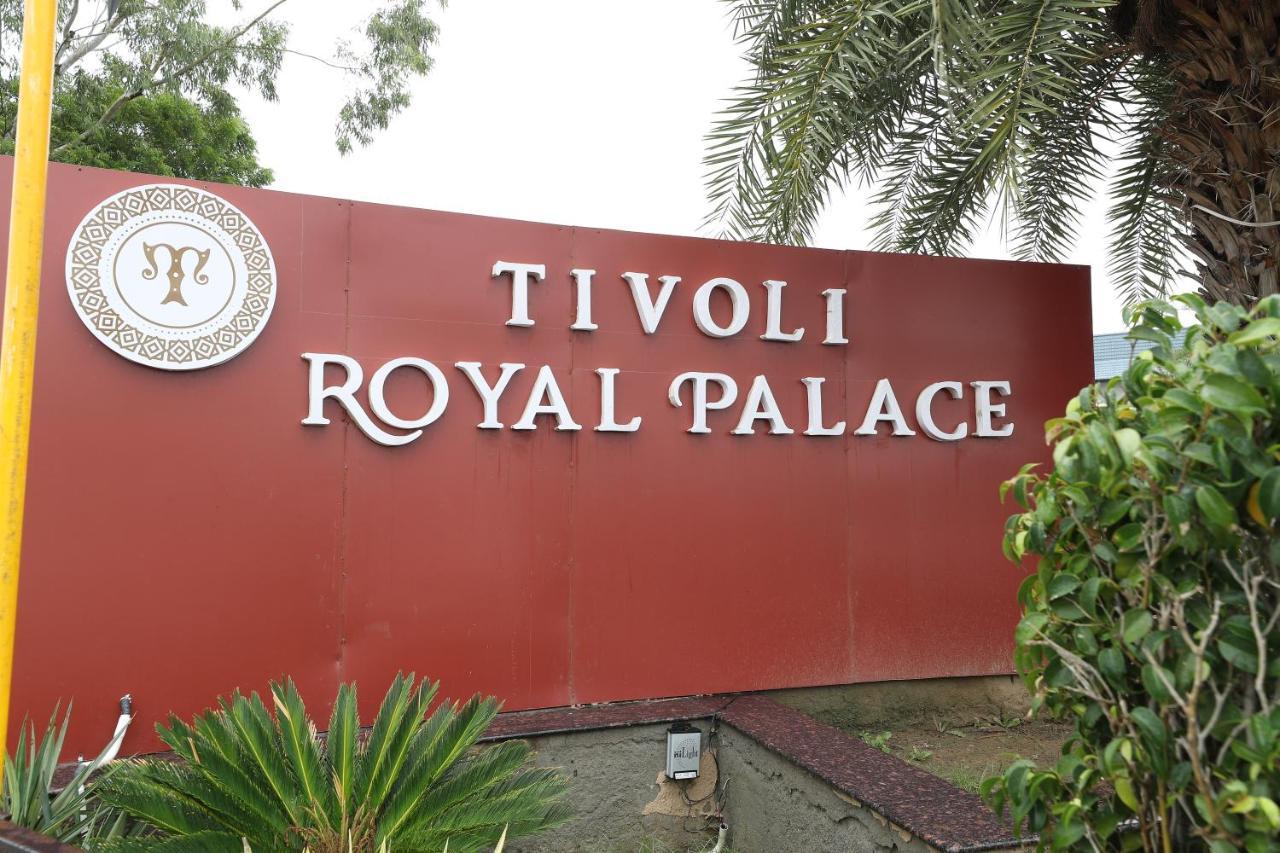 Tivoli Royal Palace Janauli Eksteriør billede